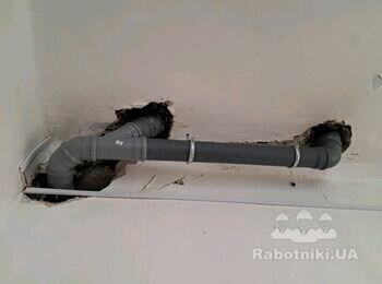 Дрібний ремонт стелі в дитячому садочку