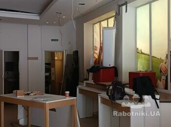 Проведення відновлювальних робіт у магазині Водафон