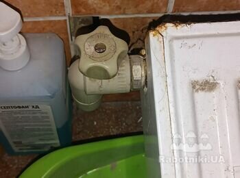 Проведення відновлювальних робіт у магазині Водафон