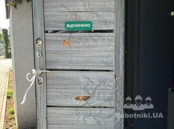 Ремонт вхідної двері.