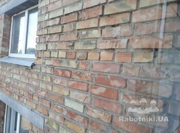 Висотні роботи 3-й поверх п'ятиповерхового цегляного будинку.