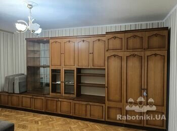 Реставрація меблі у вітальні