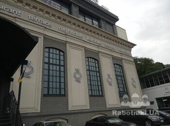 Фарбування, часткова реставрація фасаду