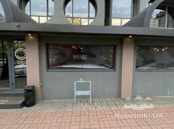 Вставити склопакети, зібрати тамбур 1,5*1,5