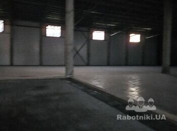 Необхідно зварити металеві сходи та перекриття
