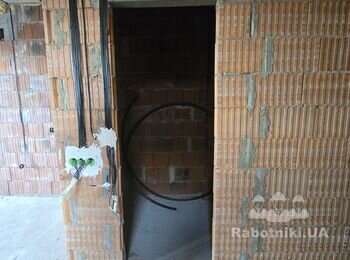 Майстер по цеглі