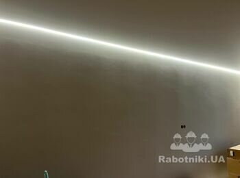 Шпаклівка стіни під фарбування під лед підсвітку.