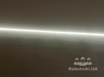 Шпаклівка стіни під фарбування під лед підсвітку.