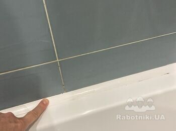 Заміна кутів у ванній, оновлення швів на плитці