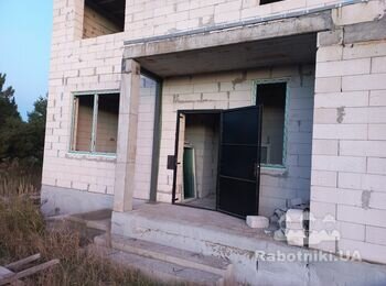 Зробити 2 сходів до будинку