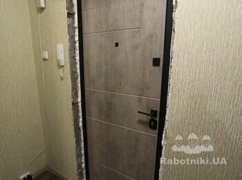 Добір на вхідні двері