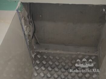 Поклеить багет в сан узел 2шт .