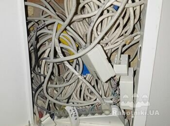 Потрібно зробити акустику та слаботочка посилити wifi