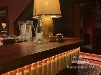 Барная стойка из дерева