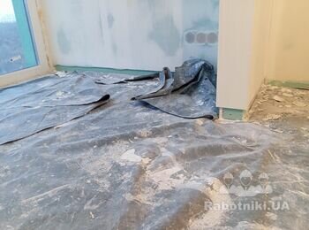 Потрібно зробити штроби під плінтус скритого монтажу