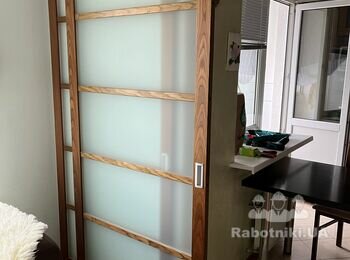 Відрегулювати розсувні міжкімнатні двері