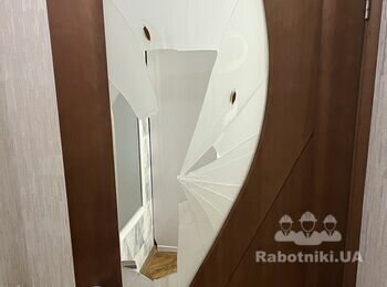Нужно заменить стекло комнатной двери