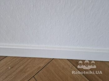 Монтаж МДФ плінтусів