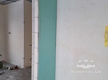 Шліфування і шпаклювання стін, підготовка стін до поклейки шпалер