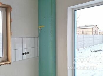 Шліфування і шпаклювання стін, підготовка стін до поклейки шпалер