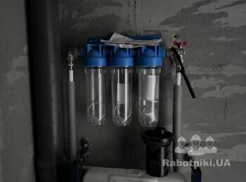 Облаштування санвузла, укладання плитки в новобудові.