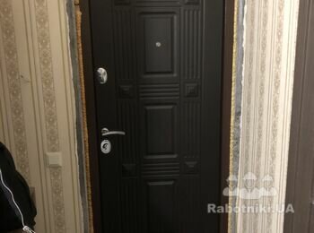 Откос вхідної двері