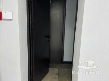Виготовлення та монтаж решіток на двері, вікно та віконниці на вікно.