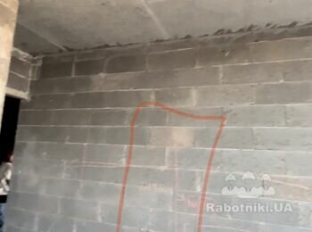 Дверний отвір в цегляній стіні (10-15см.)