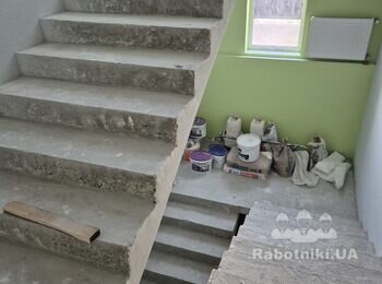 С.Погребы (Троещина) укладка плитки на лестницу