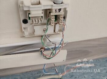 Установка комп'ютерних розеток в офісі та прокладання Інтернет кабелю
