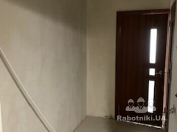 Дефектовка стін після шпаклювання та поклейка шпалер