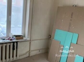 Дефектовка стін після шпаклювання та поклейка шпалер
