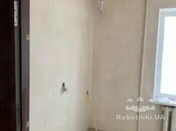 Дефектовка стін після шпаклювання та поклейка шпалер