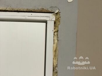 Демонтувати і встановити назад двері санвузол