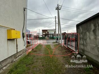 Установка 20 м забору та воріт
