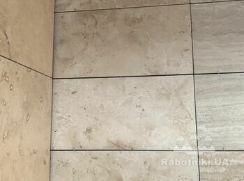 Облицювання фасаду каменем травертин Чернівці 240 м2