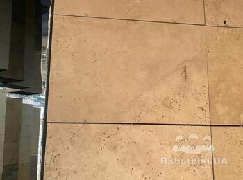 Облицювання фасаду каменем травертин Чернівці 240 м2