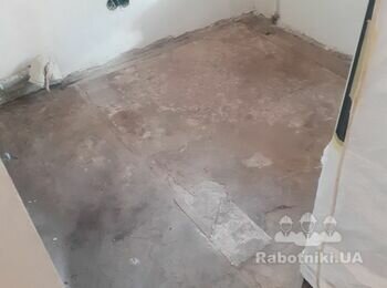 Укладка плитки в коридоре и на кухне