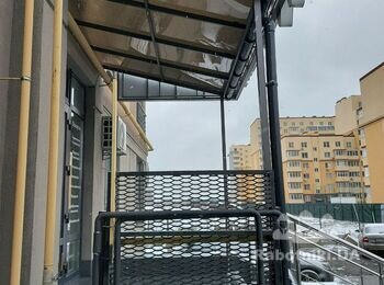 Навес, перила металлические для выхода