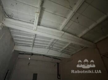 Чистка стін під фарбування