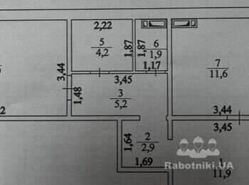Укладання плитки в ванній кімнаті.