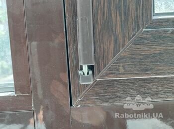 Фарбування алюмінієвих вікон, ПВХ дверей, поручнів металевих