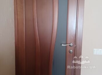 Перефарбування дверей