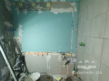 Укладка плитки в санузле, другие виды ремонтных работ