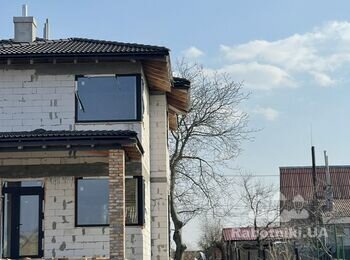 Потрібно зробити тимчасову лівньовку з даху (водостік) бюджетне ріше