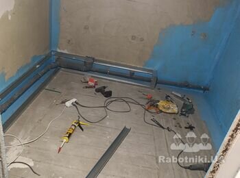 Укладка плитки та постановка сантехніки.