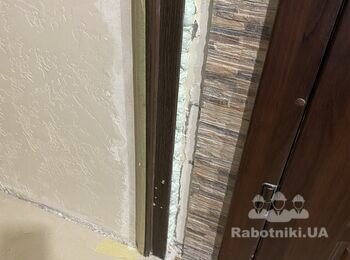 Перенести пройом двері з однієї сторони
