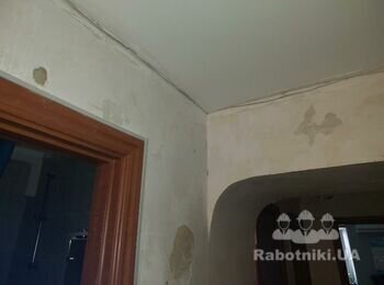 Ремонт стін в коридорі квартири (23м2)