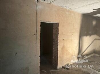 Укладання плитки на підлогу та стіни загальною площею 80м2