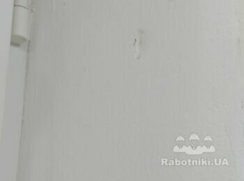 Отделка откосов 1 дверь, возле окна зашпаклевать вм'ятини